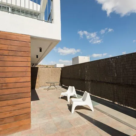 Apartman Sunny And Quiet Duplex *