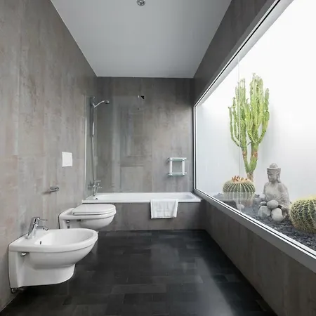 アパート Sunny And Quiet Duplex マスパロマス