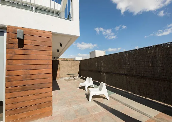 Апартаменты Sunny And Quiet Duplex *